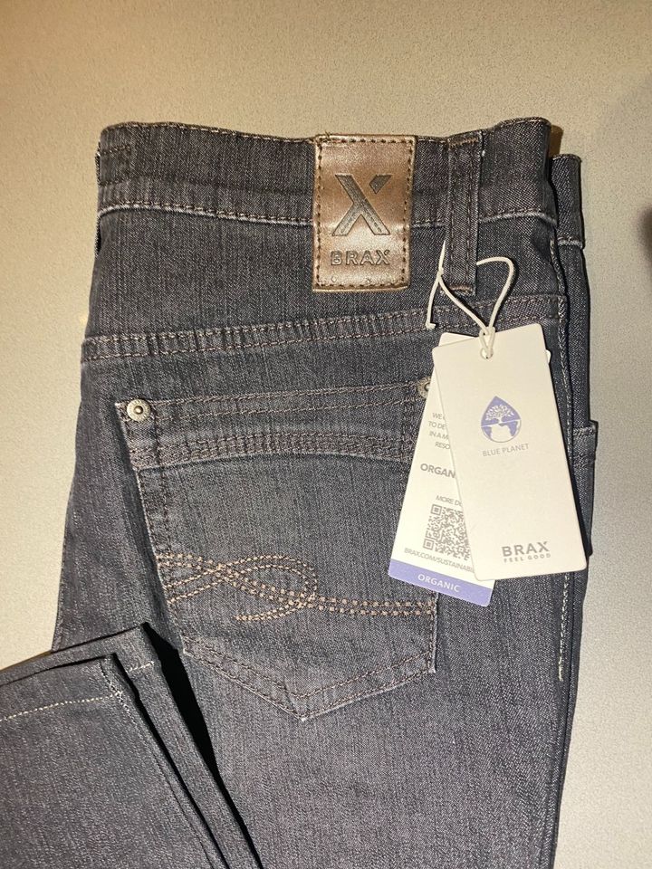 NEU Etikett BRAX Hose Jeans schwarz 38 K in Offenbach