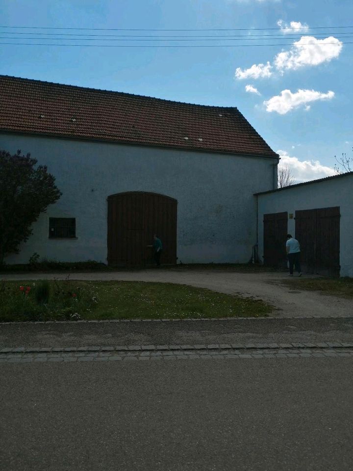 Einfamilienhaus mit Nebengebäude und Garten in Fremdingen