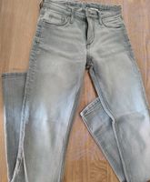 Jeans grau Gr. 146 Nordrhein-Westfalen - Löhne Vorschau