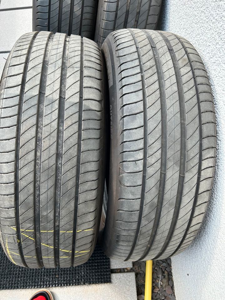 Sommerreifen Michelin Primacy 4, 215/60 R 17 96H in Bergneustadt