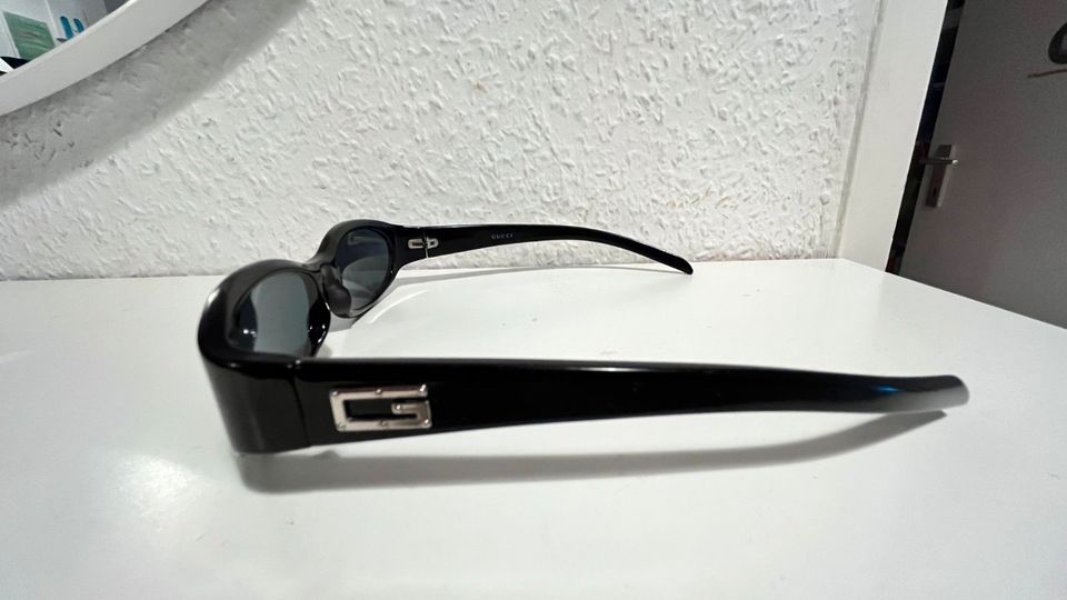 Gucci Sonnenbrille Vintage schwarz in Berlin