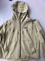 Nike Tech Fleece Anzug, Damen, Größe S Sachsen - Moritzburg Vorschau