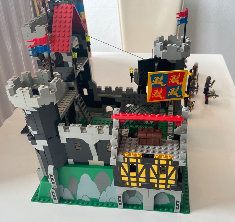 Lego Ritterburg 6086 - Black Knights Castle - komplett in Bayern -  Dietramszell | Lego & Duplo günstig kaufen, gebraucht oder neu | eBay  Kleinanzeigen ist jetzt Kleinanzeigen