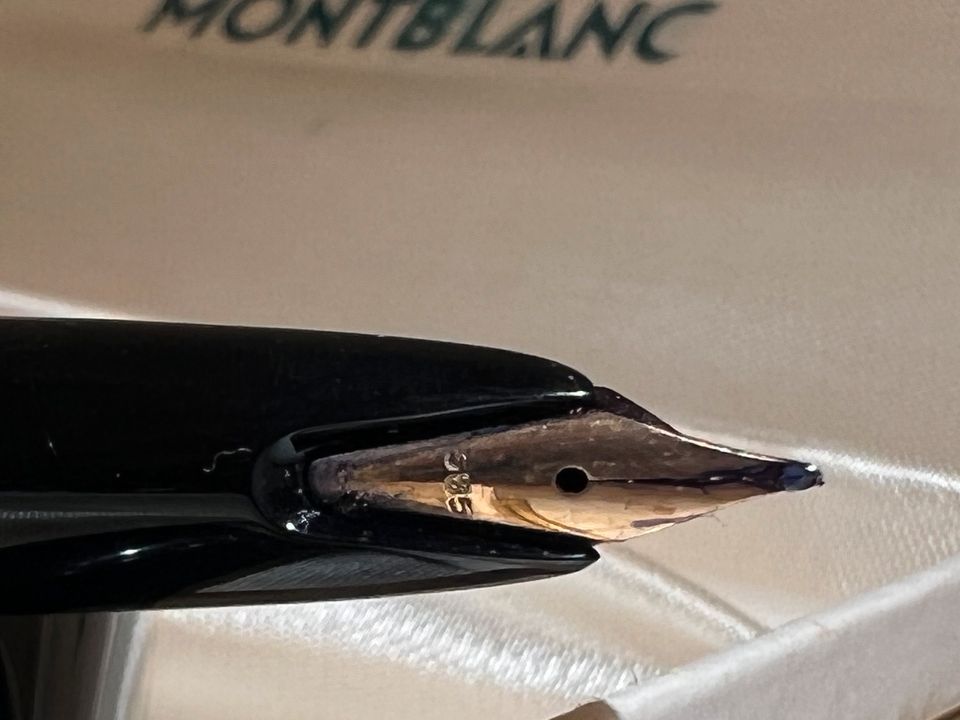 Montblanc Füller mit 585 Goldfeder Kolbensystem in Koblenz