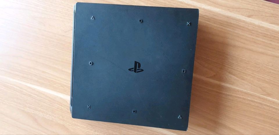 PS4 PRO 1TB in Eschwege