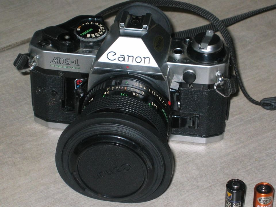 Canon - Kamera - AE-1 Program - mit Objektiv,Blitz...inkl.Versand in Herrischried