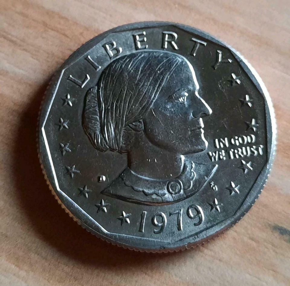 1US Dollar Münze SBA 1979 D in Wallhalben
