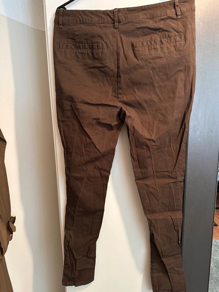 Asos Chino Skinny Braun in Bonn