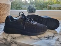 NIKE DAMEN SNEAKER SCHWARZ GR.38 WIE NEU Niedersachsen - Obernkirchen Vorschau