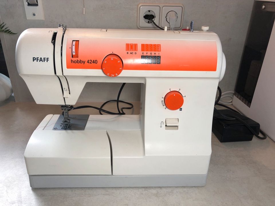 Nähmaschine PFAFF Hobby 4240 in Minden