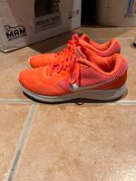 Nike Schuhe gr. 38.5 (ungetragen) Hessen - Biedenkopf Vorschau