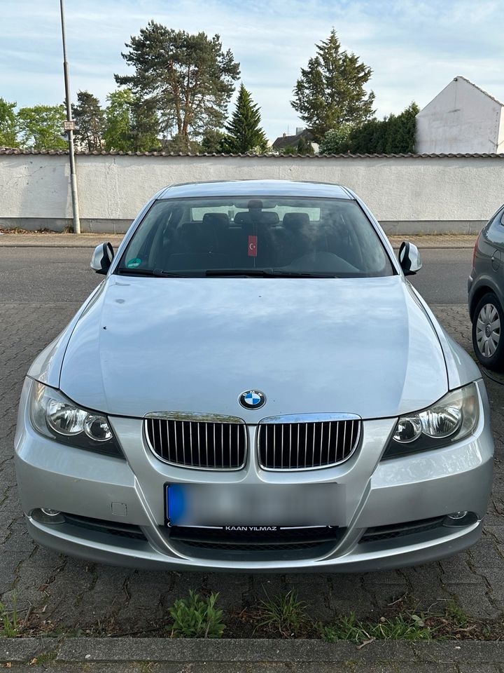 BMW 325i*AUTOMATIK*KLIMA* in Oberhausen-Rheinhausen