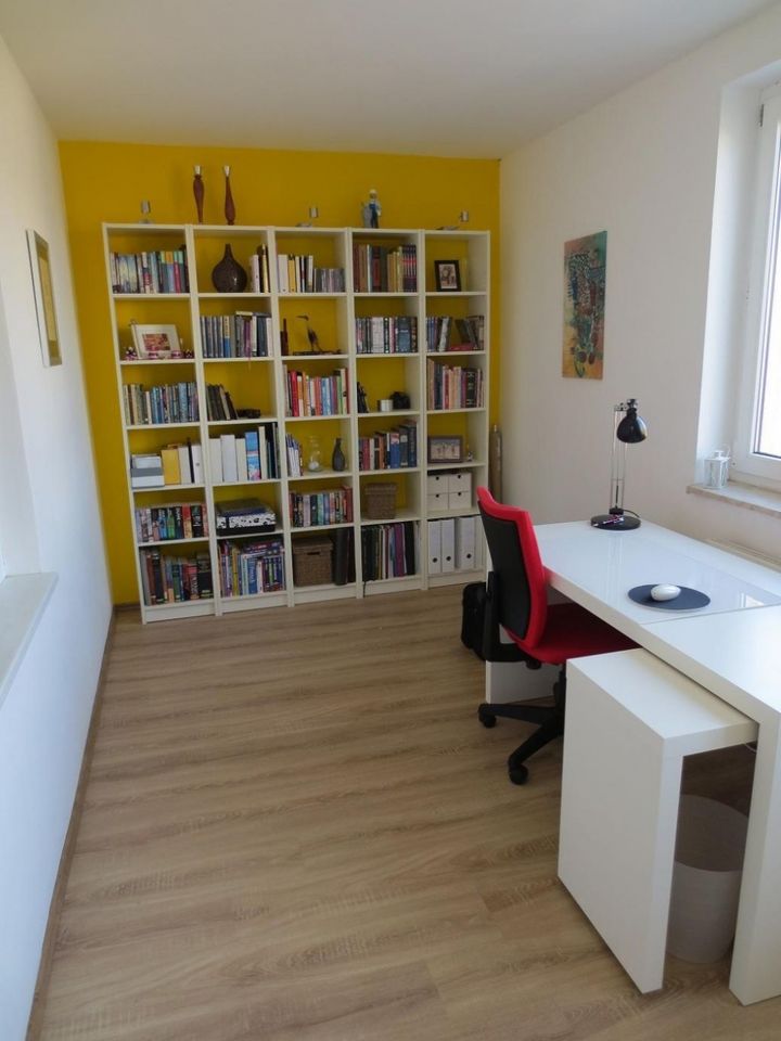 Ideale Wohnung mit Arbeitszimmer, EINBAUKÜCHE & PKW-Stellplatz zu vermieten! in Zwickau