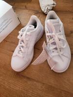 Neu Adidas Sneaker in Gr 37,5 Nordrhein-Westfalen - Kerpen Vorschau