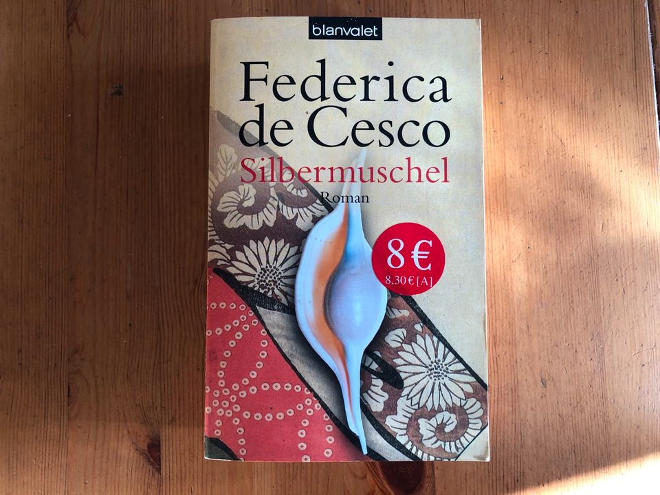 Silbermuschel, Frederica De Cesco, Roman in Bollschweil