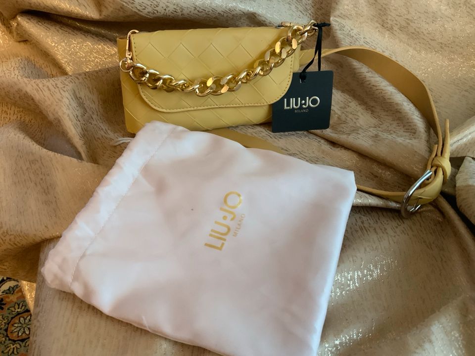 Liu Jo Tasche Gürteltasche Clutch gelb in Krefeld