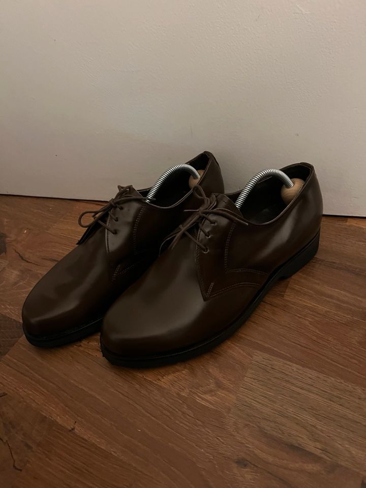 Herren Leder Schuhe 39 in Pforzheim