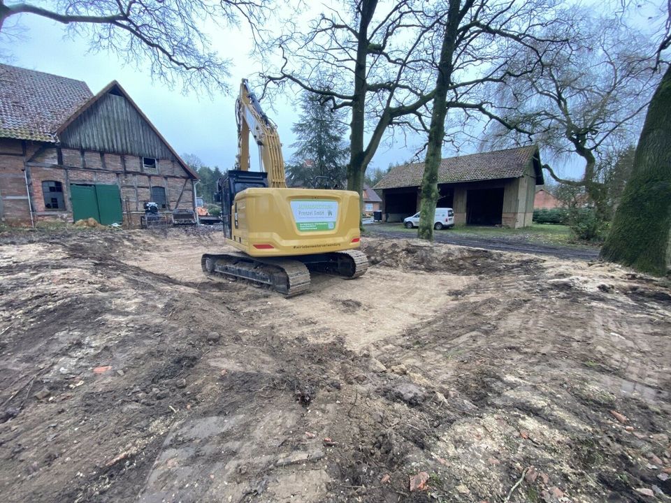 Rückbau Abbruch Abriss Baggerarbeiten Bauernhof altes Haus in Rethemer