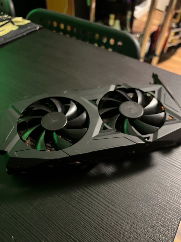 AMD Radion RX 580 Series Grafikkarte 8GB in Wilhermsdorf