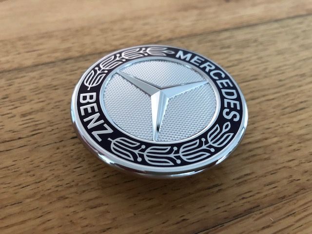 NEU Mercedes Emblem inkl. Tüllen Motorhaube R129 SL W230 W140 usw