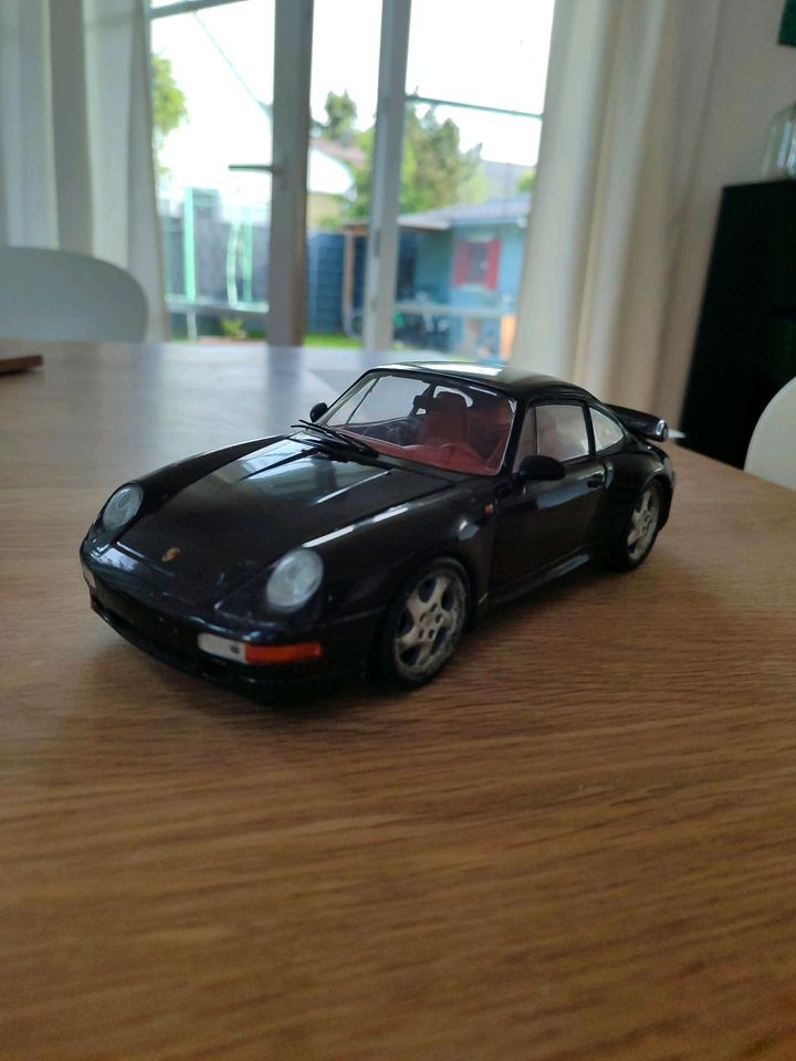 Porsche 911 Modellauto 1:18 in Augsburg