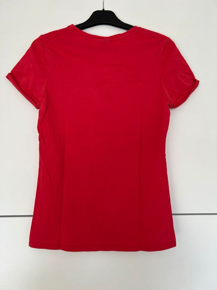 T-Shirt von s.Oliver Größe S in rot mit Aufdruck in Röthlein