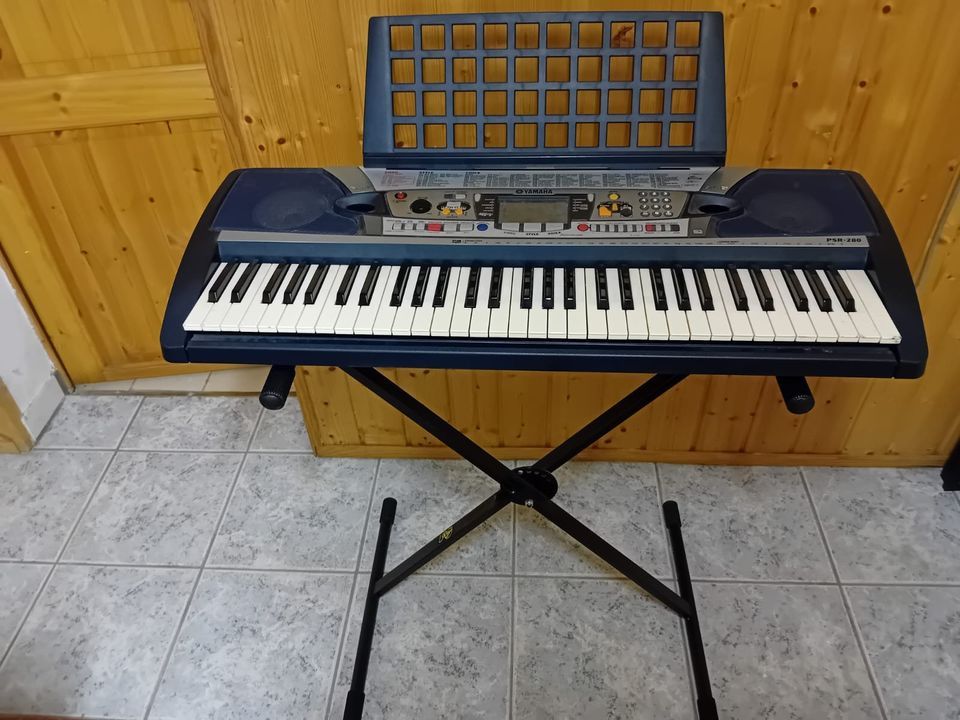 Keyboard Yamaha PSR-280 in Naumburg (Saale)