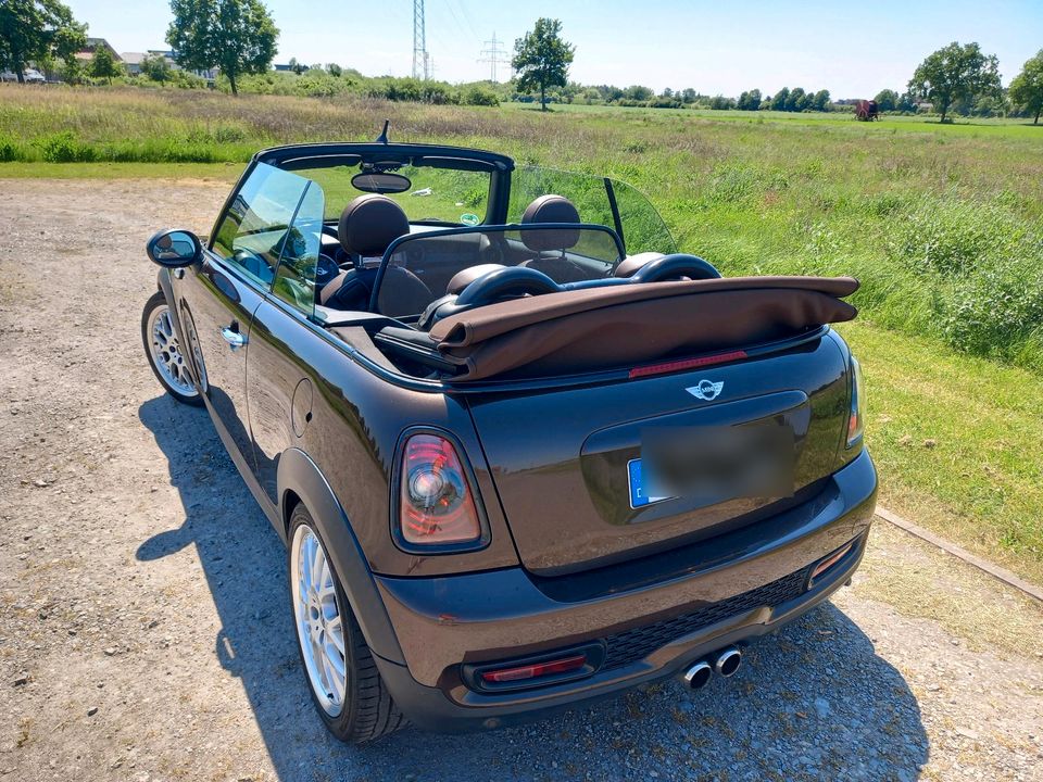 MINI Cooper S Cabrio - tolle Ausstattung in Gifhorn