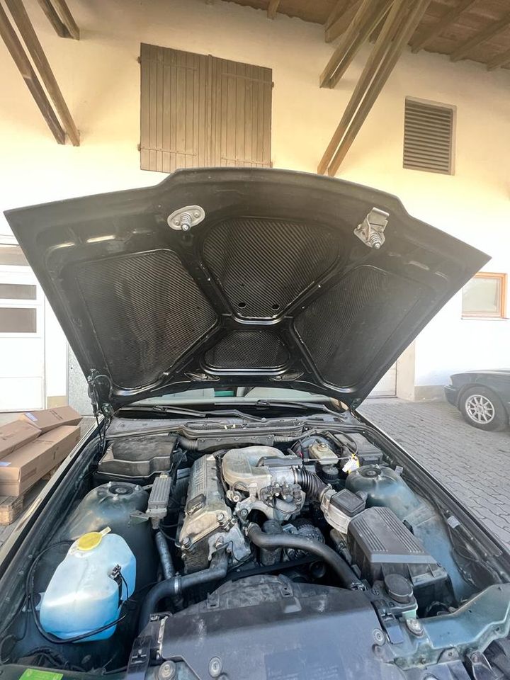 Sichtcarbon Carbon Motorhaube FÜR BMW E36 Limousine auch M3 in Röhrmoos