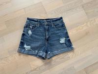 Kurze Jeans/Shorts mittelbau Hollister Gr. 34/36 bzw. 0/00 W24 Niedersachsen - Wedemark Vorschau