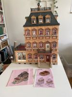 Playmobil Nostalgie Haus mit Anbau und viel Zubehör (rosa Serie) Berlin - Schöneberg Vorschau