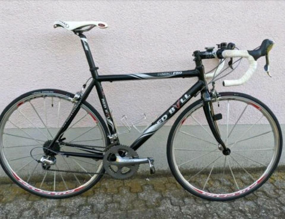 Rennrad ROSE Bikes Red Bull Dura-Ace Fulcrum PRO in Riegel