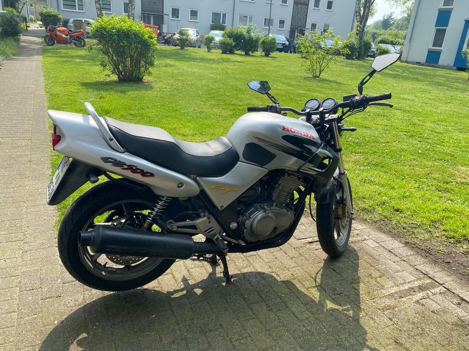 Honda CB 500 PC 32 Bj.1998 in Ratingen