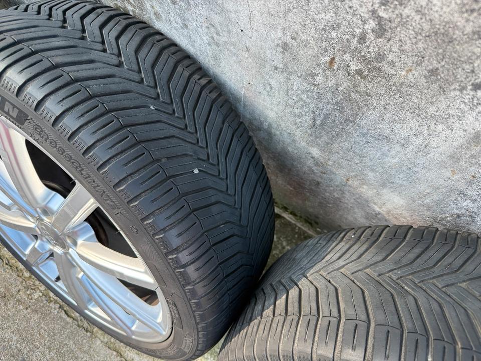 18 Zoll Audi A3 8V Felgen Räder Allwetterreifen 225/40R18 in Göttingen