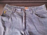 Armani Jeans True blue Größe 38 sehr guter Zustand Nordrhein-Westfalen - Jüchen Vorschau