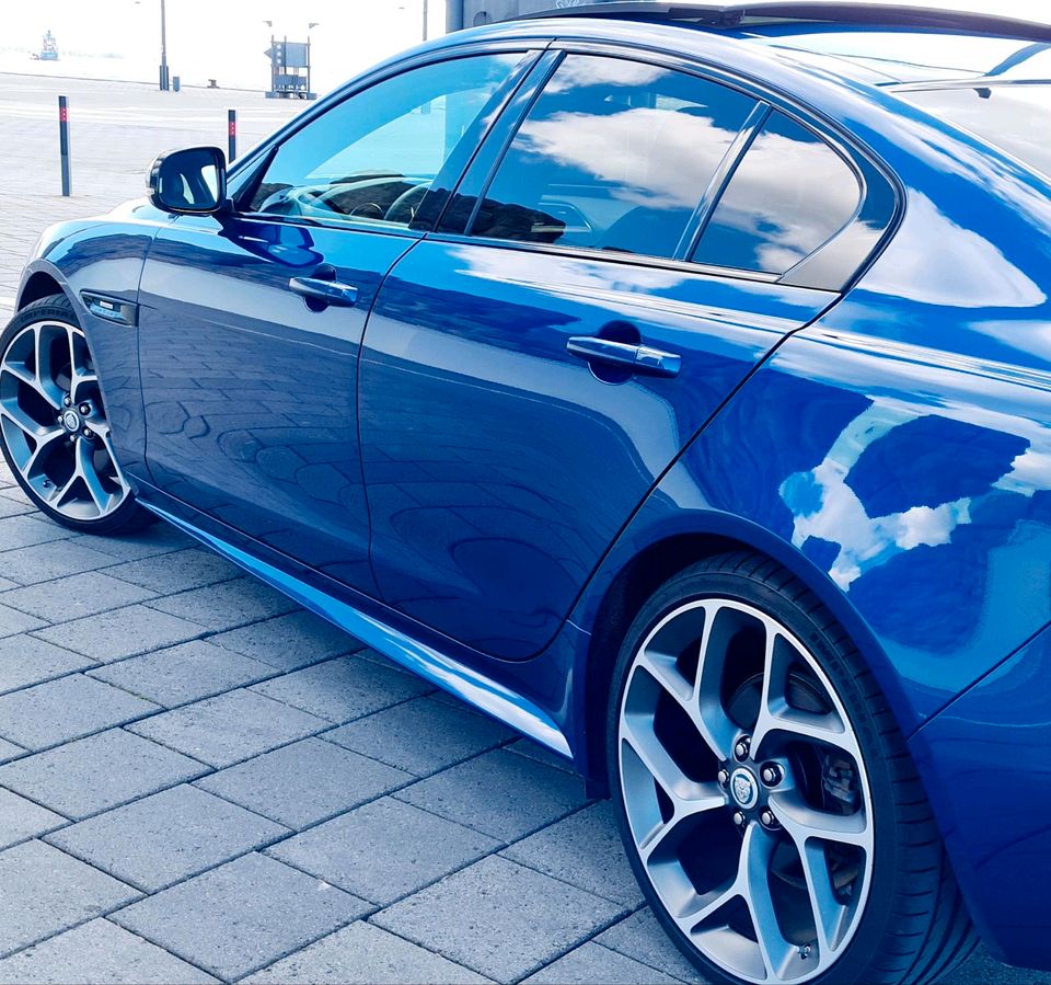 Jaguar XE in der R-Sport in Bremerhaven