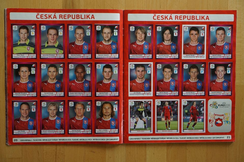 Panini EURO 2012 Poland-Ukraine Sticker Album vollständig in Nersingen