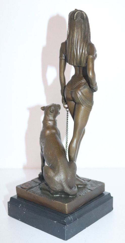 Bronze Skulptur / Figur ,"Cleopatra", signiert Cesaro , H.26cm in Borken