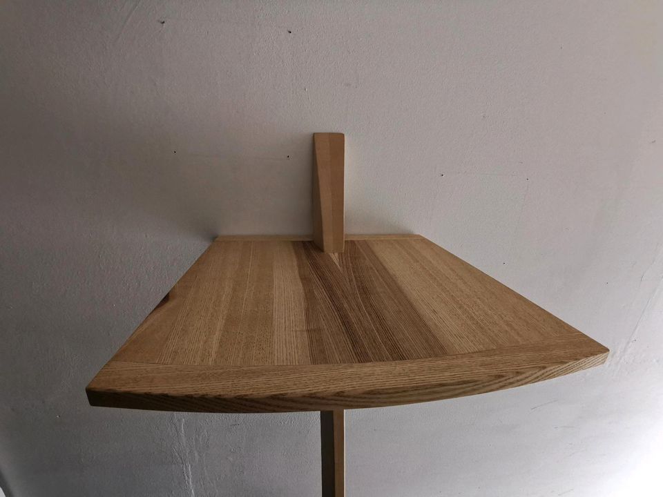 Stehpult Ablagetisch Holz 110cm hoch, 40cm bis 49cm breit, 40cm t in Nürnberg (Mittelfr)