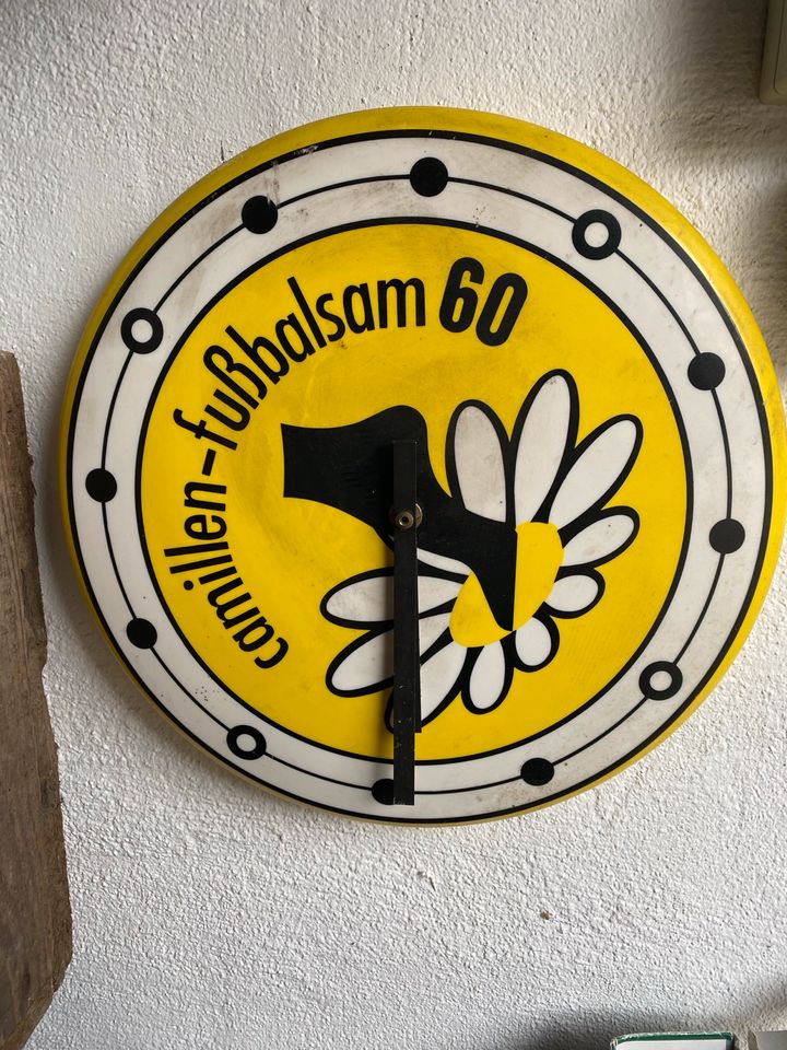 Camillen 60 Uhr Wanduhr camillen Fußbalsam 60 Sehr Selten in Werder (Havel)