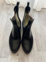 GUMMISTIEFEL VON NAVYBOOT -schwarz/gold- Mitte - Wedding Vorschau