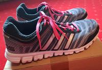 Laufschuhe/ Turnschuhe in 43/44 Niedersachsen - Zetel Vorschau