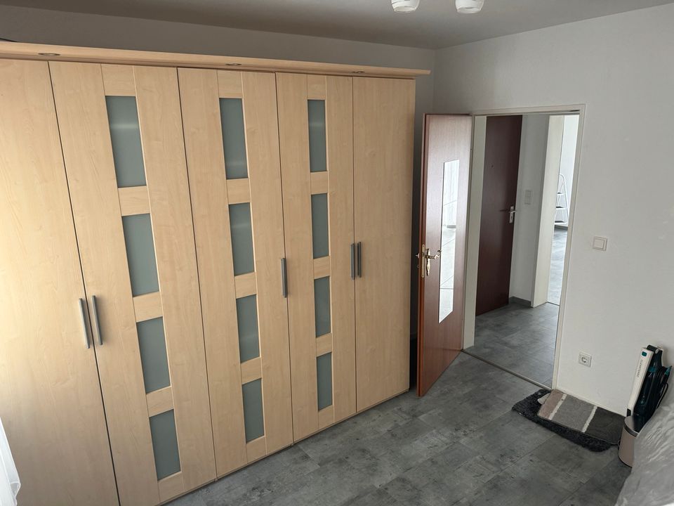 2 Zimmer Wohnung mit Balkon. KR-City 1 OG in Krefeld