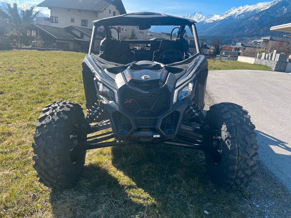 Can am Maverick XRS 2023 SAS Triple Black in Rosenheim