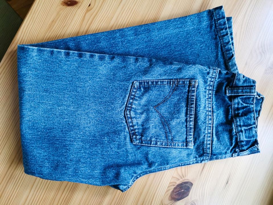 Kinder-Jeans Größe 128 in Uetersen