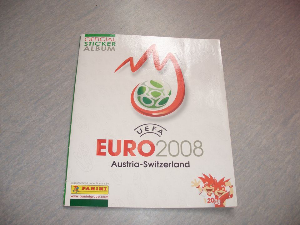 Panini EM 2008 Österreich Schweiz mit 95 Stickern teilbeklebtes A in Eschborn