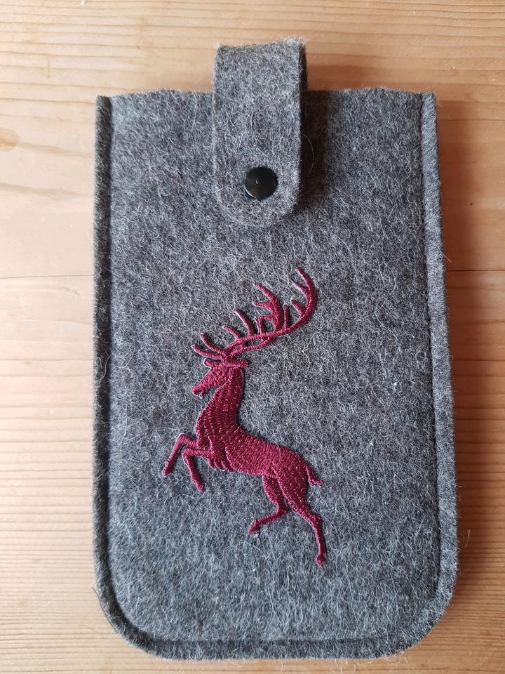 Handy Smartphone Dirndl Hülle Tasche Filz, Hirsch, DIY, neu in Fischbachau