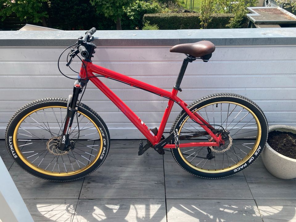 Trail Bike 26“ Cannondale Chase 2 in Adendorf