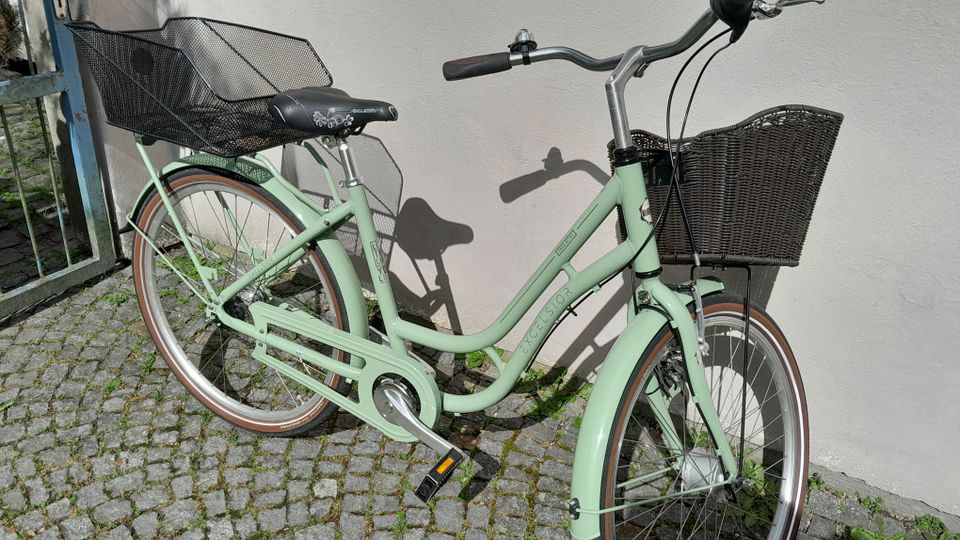 Excelsior Retro Marken-Fahrrad „Swan-Retro“, kleiner Rahmen in Neuhaus am Inn
