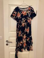 Blumenkleid Nordrhein-Westfalen - Herford Vorschau